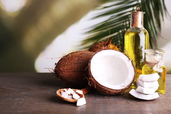 Use coconut oil for everything? Here's how to make a natural face wash with coconut oil.