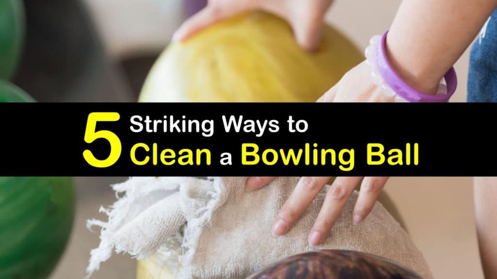 How to Clean a Bowling Ball titleimg1