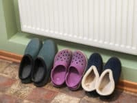 There are many ways to dry wet shoes.