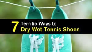 How to Dry Tennis Shoes titleimg1