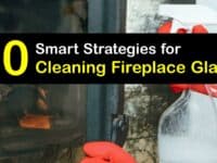 How to Clean Fireplace Glass titleimg1