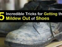 How to Get a Mildew Smell Out of Shoes titleimg1